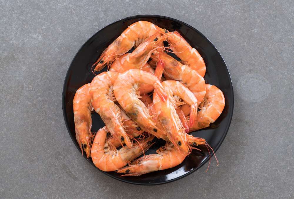 whole-cooked-tiger-prawn