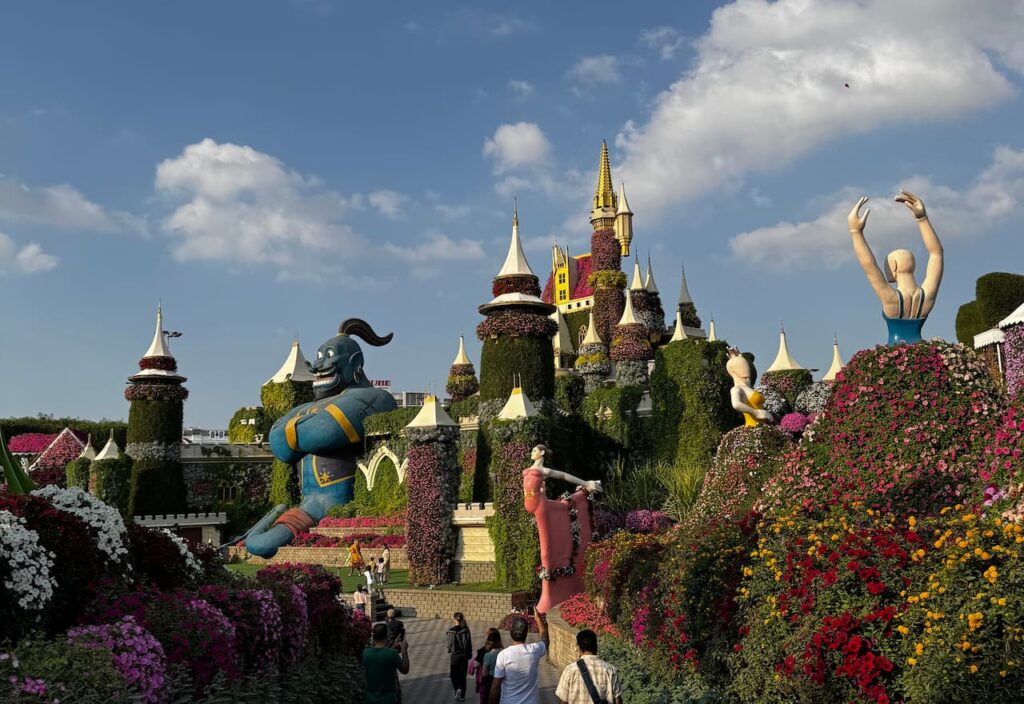 Picture-For-Dubai-Miracle-Garden-Flower-Statues-By-Sallet Al Sayad