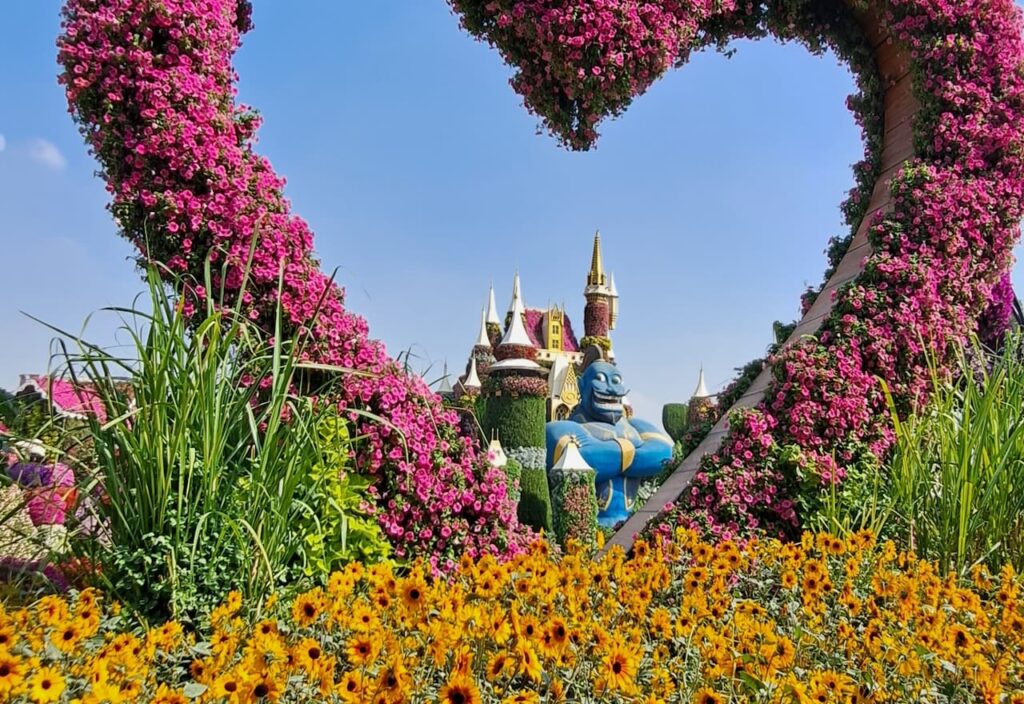 Picture-For-Dubai-Miracle-Garden-GIant-Flower-Heart-By-Sallet Al Sayad
