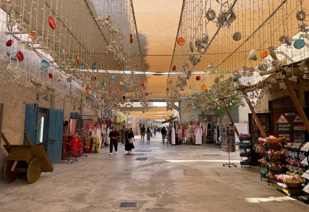 Thumbnail-For-Old-Dubai-Markets-View-By-Sallet Al Sayad